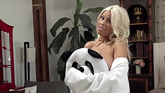 Panda Style: behind the Bamboo - Nicole Aniston, Kimmy Granger, Bridgette B