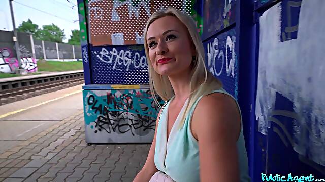 Random blonde woman picked up for sex and cam fucked in crazy rounds