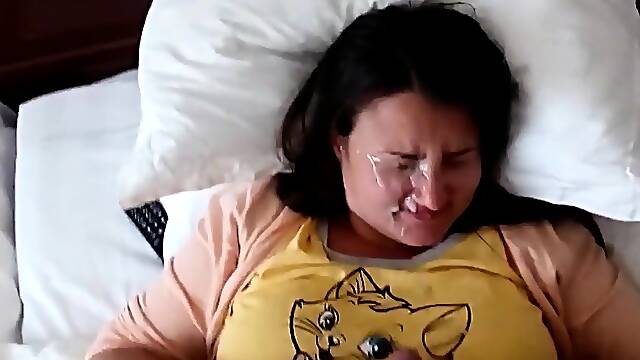 Amateur Messy Facial