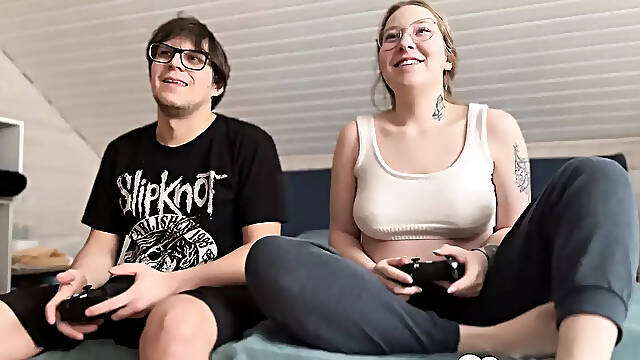Nerdy dude gets seduced by a MILF