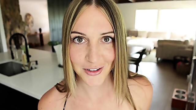Stepsister Tatum Christine Wants That Cock Inside Her