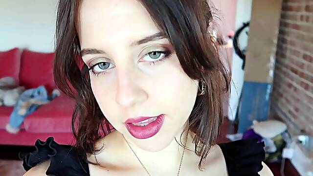 Very hot busty brunette solo masturbation on webcam
