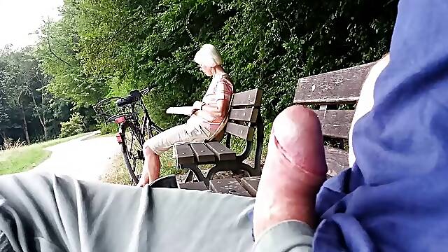 Guardone Al Parco, Granny Pubblic, Nonna Cam