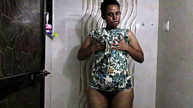 Licking Armpit Shave Fetish Indian MILF Lily Porn