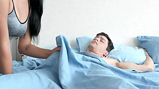 Tette Piccole Cicciottella