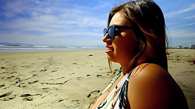 Sexy Milf Ella Wants Cum On Her Hairy Bush - Ella Knox