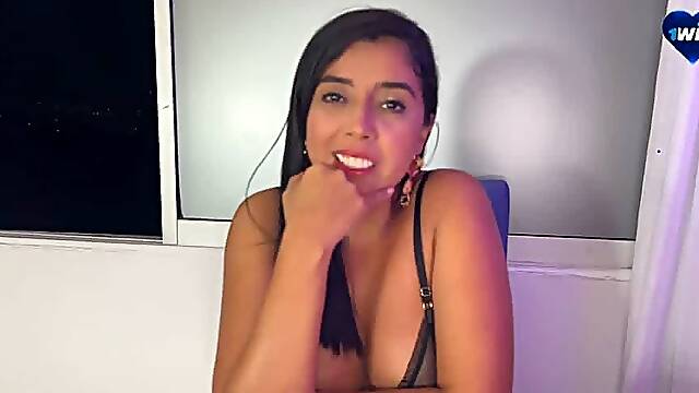 Amateur cougar melts for fresh stud in webcam studio. Horny milf cant wait to witness him smash her hard!