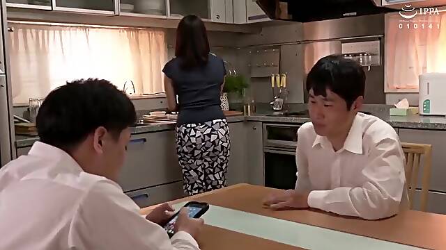 Mother of the friend 018000