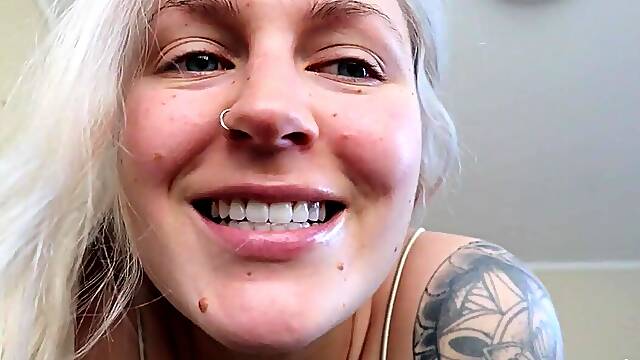 Giantess Mommy Eats Her Stepson - Mommy