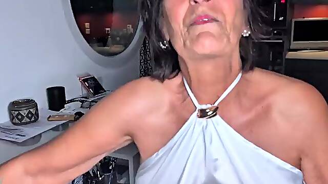 A bit of ass and DP with granny