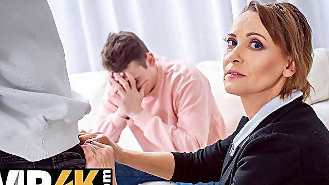 TUTOR4K. Debtors stepmom suggests the dude to bang her instead of cash