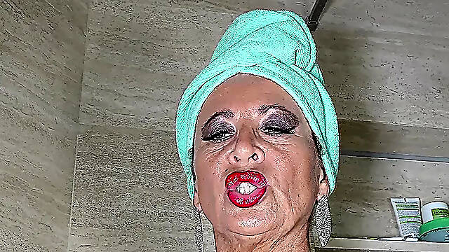 Such a Moist Piddled off Pussy of an Old Dissolute Sow