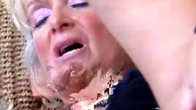 Nonna Voglio Scopare, Bionde Granny, Travesta Maturi