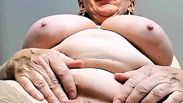 Filthy talk and older bald snatch close up play