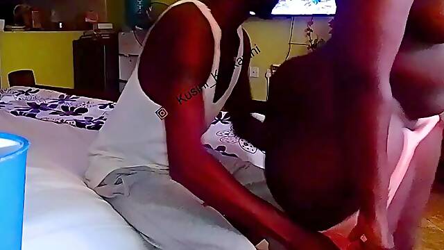 Amateur big beautiful woman seduction turns into large penis worship