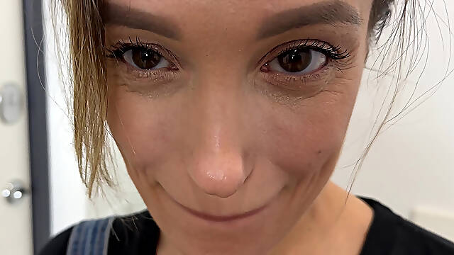 Pizza Delivery Girl From Sexdater Fucked in the Hallway While Wife Was at Work.