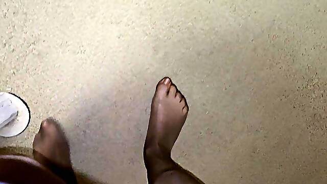 Louise Nylontease Pantyhose Foot Fetish Tease