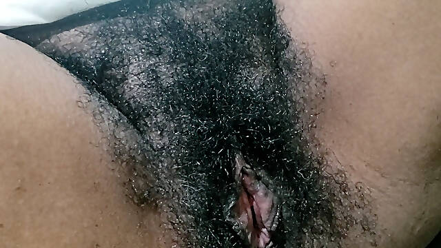 Pussy sex in the company of British amateur creates a seductive adult fantasy filled with natural chemistry