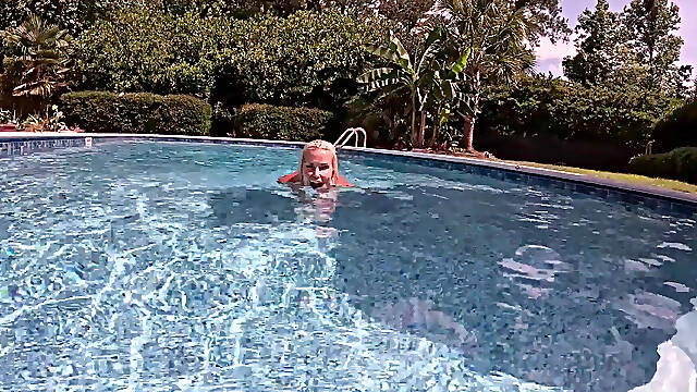 Super Hot MILF Tatiana Steele Gives Ian a POV BJ in the Pool