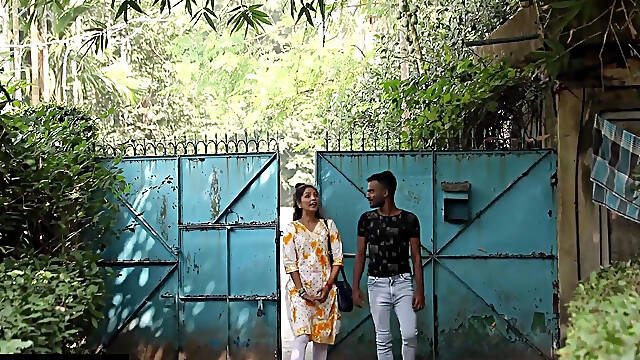 Indian First Dating Sex with Beautiful Girlfriend