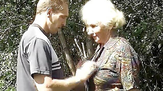 Grandma loves outdoor sex