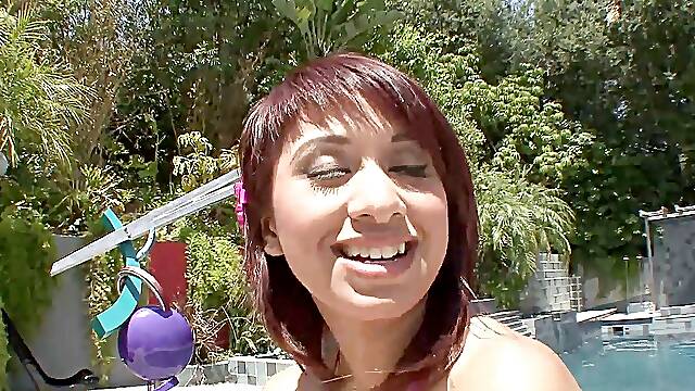 Young exotic girl takes the big cock of a mature man