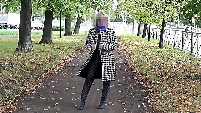 Nylon Big Boobs-transparent Walk Sexy MILF