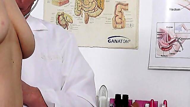 Physical and Pussy Exam of Hot Mature Victoria Hope