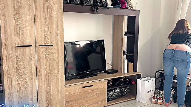 Jeans Farts & Butt Crack Cleaning & Gassing up My House 4K