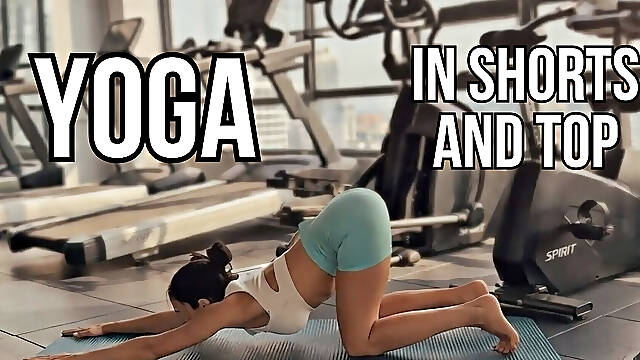 Yoga in Tight Shorts and Top 4K