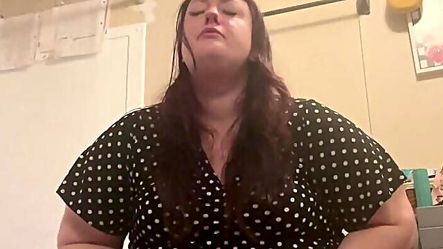 PAWG BBW Clogs the Toilet Due to Holding Everything for Hours: with Lots of Farts and the Sound of Her Using the Restroom or Bat