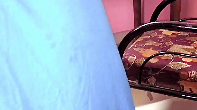 Desi Tamil Wife Renu Wet Nude Body Towel Dry & Slow Saree Dressing Tease! Indianhotwifex