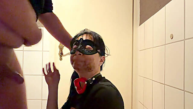 Perverted Marriage Cunt Gets Smeared with Chocolate and Face Fucked