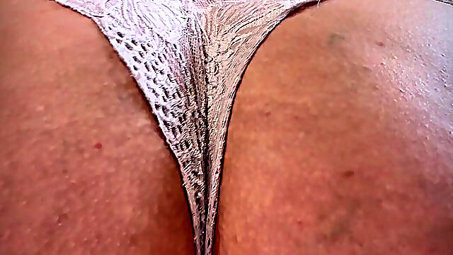 Pretty Panty Pee